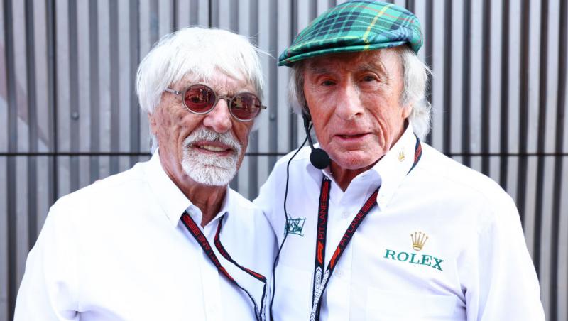 Michael Schumacher a semnat alături de ceilalți campioni mondiali casca purtată de Jackie Stewart duminică la Bahrain