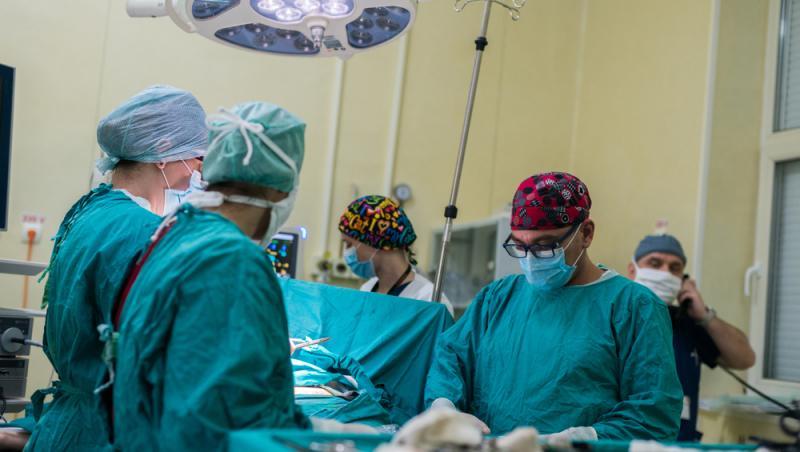 Medicii și asistentele din România pot primi până la 5.000 € în plus anual. Ce condiții trebuie să îndeplinească