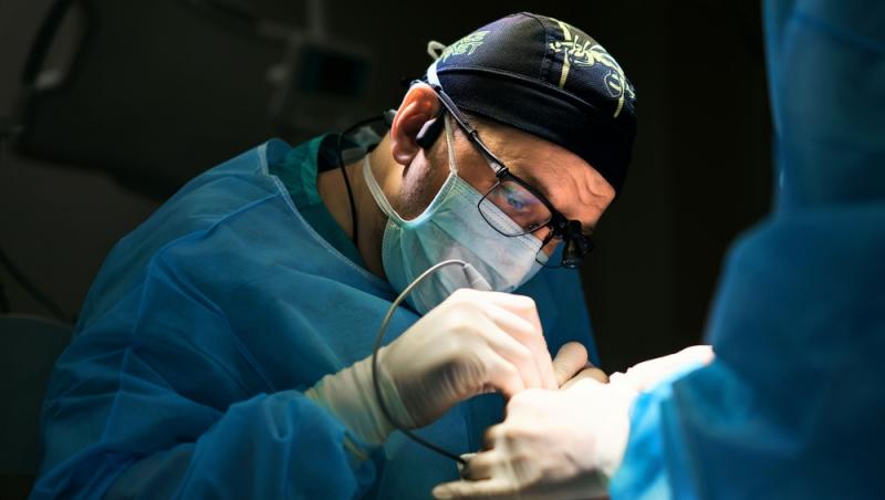 Medicii și asistentele din România pot primi până la 5.000 € în plus anual. Ce condiții trebuie să îndeplinească