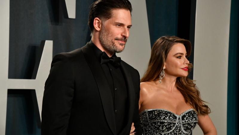 Sofia Vergara alături de soțul ei, îmbrăcați elegant