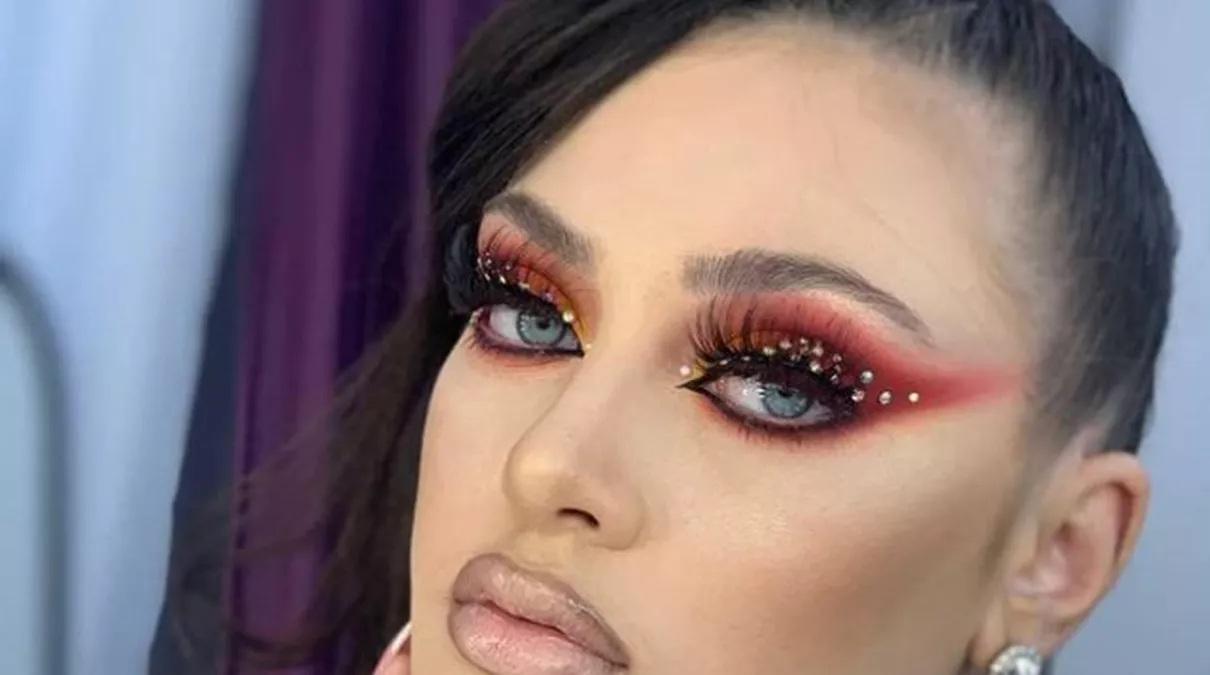 Adina Asăvoaiei machiată glam