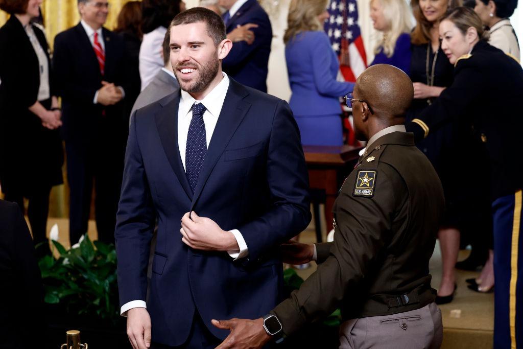 Christopher Schwarzenegger, fiul Mariei Shriver, coboară de pe scenă după ce l-a salutat pe președintele SUA