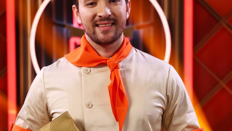 Cine sunt concurenții din echipa lui Chef Richard Abou Zaki la Chefi la cuțite 2025. Ei poartă tunica portocalie