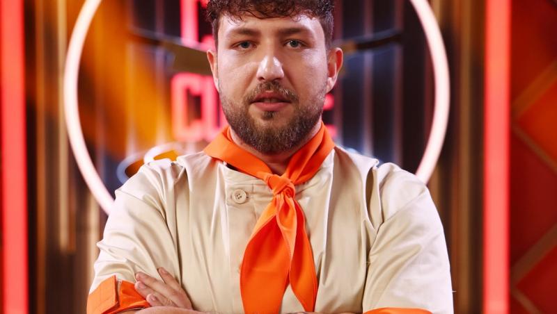 Cine sunt concurenții din echipa lui Chef Richard Abou Zaki la Chefi la cuțite 2025. Ei poartă tunica portocalie