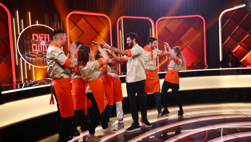 Cine sunt concurenții din echipa lui Chef Richard Abou Zaki la Chefi la cuțite 2025. Ei poartă tunica portocalie