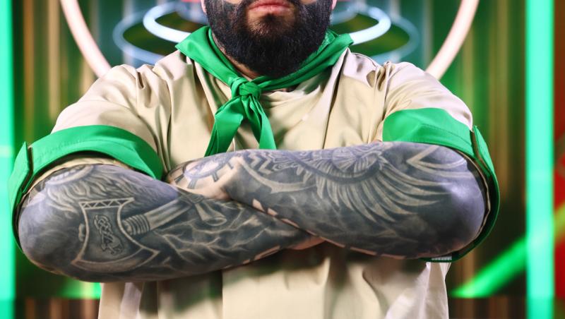 Cine sunt concurenții din echipa condusă de Alexandru Sautner și Ștefan Popescu la Chefi la cuțite 2025. Ei poartă tunica verde