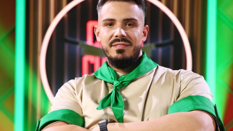 Cine sunt concurenții din echipa condusă de Alexandru Sautner și Ștefan Popescu la Chefi la cuțite 2025. Ei poartă tunica verde