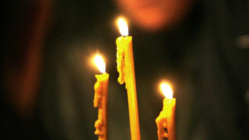 Când ajunge Lumina Sfântă de la Ierusalim. Va fi oferită tuturor delegațiilor eparhiilor Patriarhiei Române