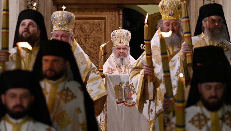 Când ajunge Lumina Sfântă de la Ierusalim. Va fi oferită tuturor delegațiilor eparhiilor Patriarhiei Române