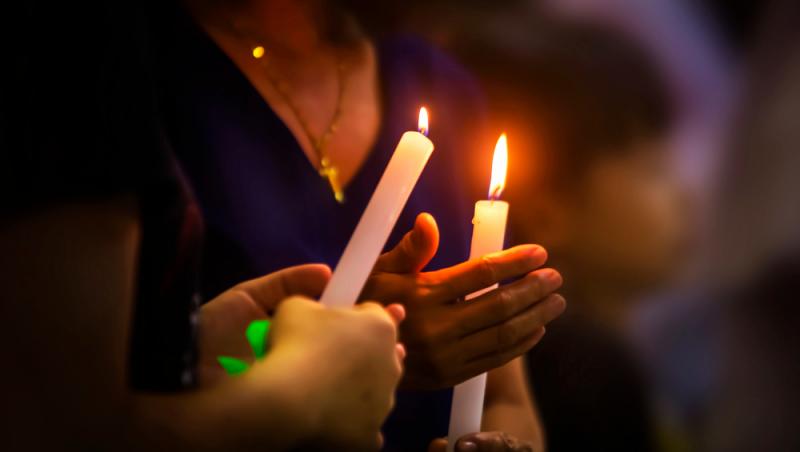 Când ajunge Lumina Sfântă de la Ierusalim. Va fi oferită tuturor delegațiilor eparhiilor Patriarhiei Române