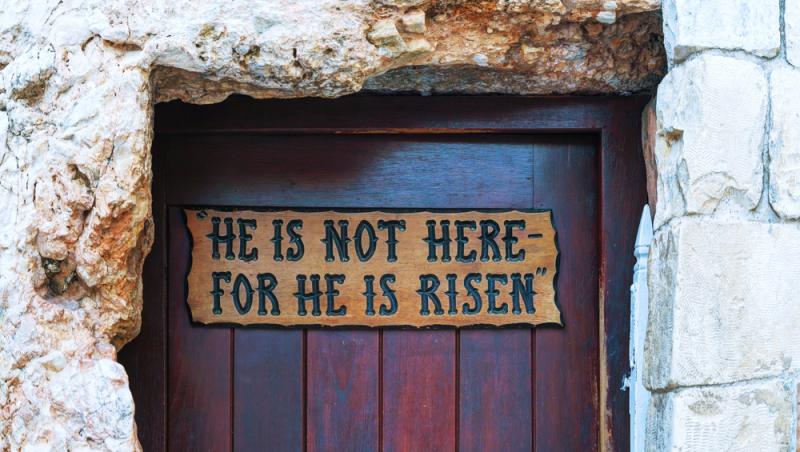 Când ajunge Lumina Sfântă de la Ierusalim. Va fi oferită tuturor delegațiilor eparhiilor Patriarhiei Române