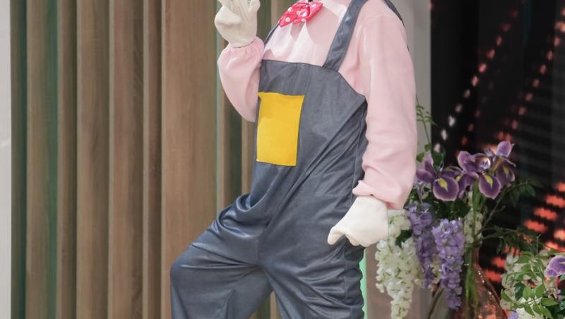 Echipa Super Neatza cu Răzvan şi Dani le-a pregătit telespectatorilor ediţii speciale de Paşte, atât dimineaţa, cât și după amiaza