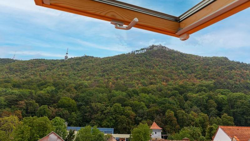 (P) Schuster Boarding House: O bijuterie arhitecturală, pusă în valoare de ferestrele și balcoanele de mansardă VELUX