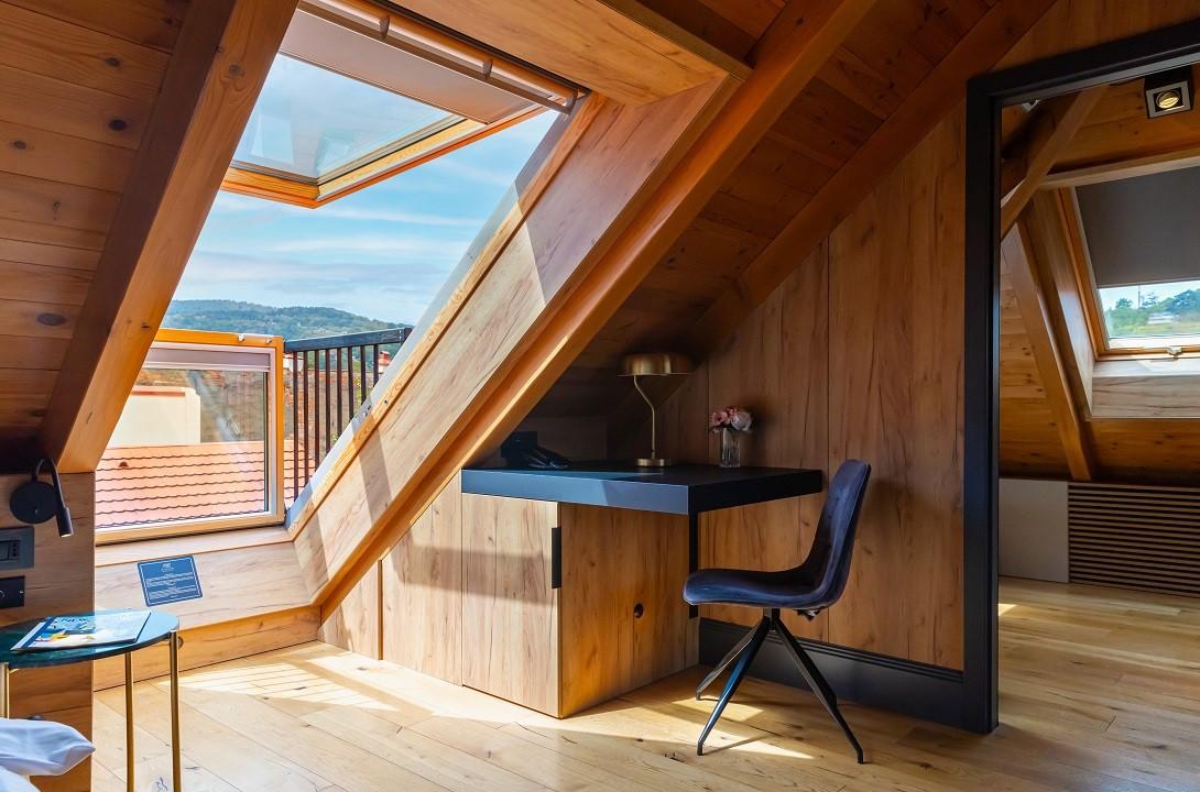 (P) Schuster Boarding House: O bijuterie arhitecturală, pusă în valoare de ferestrele și balcoanele de mansardă VELUX