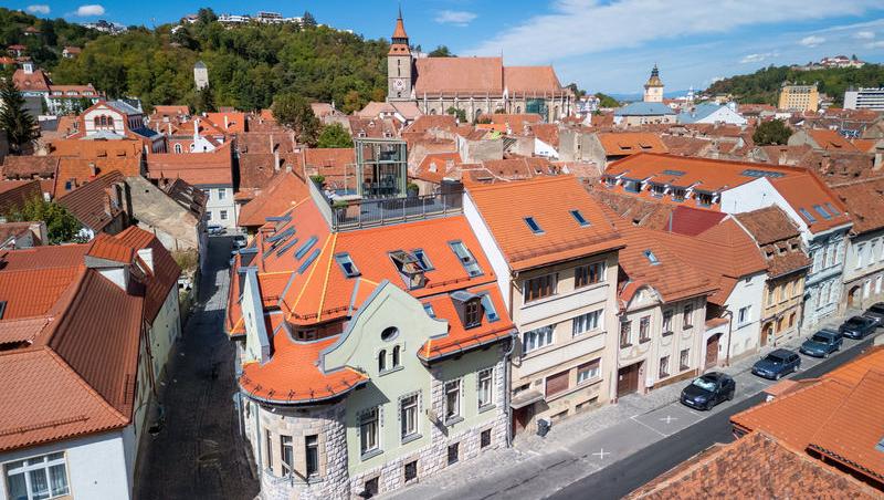 (P) Schuster Boarding House: O bijuterie arhitecturală, pusă în valoare de ferestrele și balcoanele de mansardă VELUX