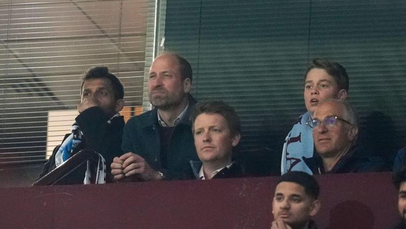 Prințul George, apariție rară în public alături de nașul lui de botez, Ducele de Westminster. Unde au fost surprinși