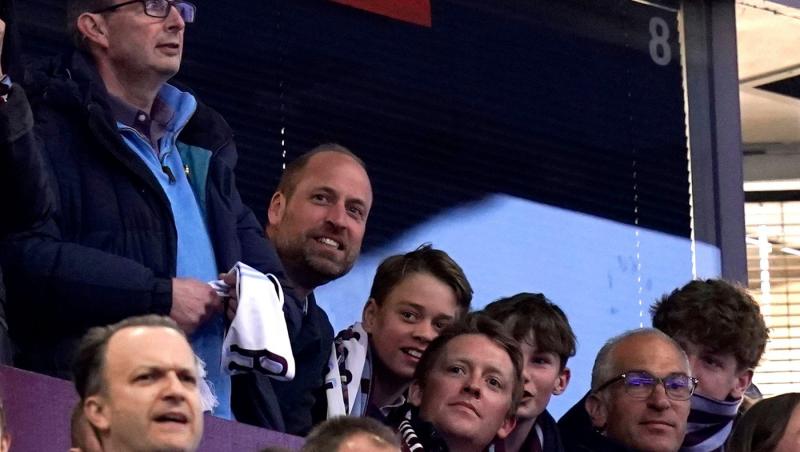 Prințul George, apariție rară în public alături de nașul lui de botez, Ducele de Westminster. Unde au fost surprinși