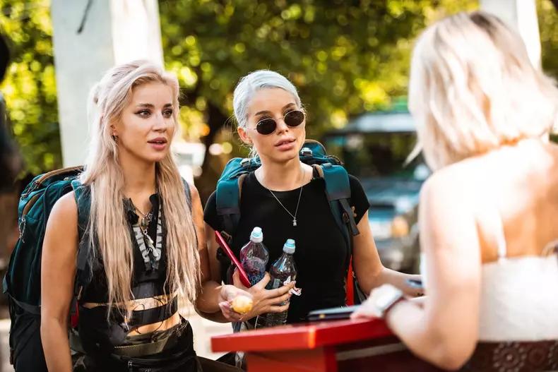 carmen grebenisan si alina ceusan la asia express