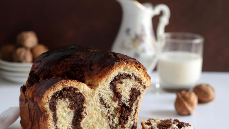 Care sunt semnele care arată că un cozonac a expirat. Când nu mai este bine să-l consumi