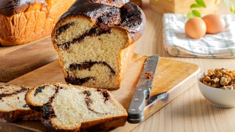 Care sunt semnele care arată că un cozonac a expirat. Când nu mai este bine să-l consumi