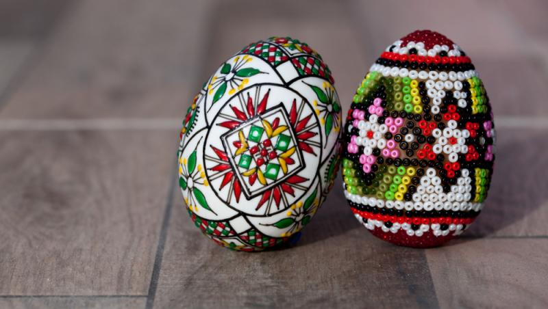 Floarea Paștelui, unul dintre cele mai populare motive pentru încondeierea ouălor. Ce semnificație are