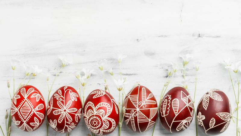 Floarea Paștelui, unul dintre cele mai populare motive pentru încondeierea ouălor. Ce semnificație are