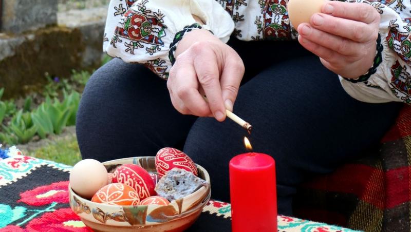 Floarea Paștelui, unul dintre cele mai populare motive pentru încondeierea ouălor. Ce semnificație are