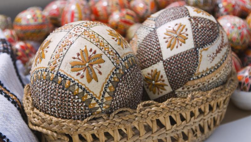 Floarea Paștelui, unul dintre cele mai populare motive pentru încondeierea ouălor. Ce semnificație are