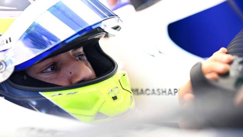 Vezi calificările din Formula 1™ pentru Marele Premiu al Arabiei Saudite. Lupta pentru pole e LIVE în AntenaPLAY și pe Antena3CNN