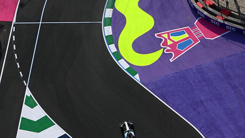 Vezi calificările din Formula 1™ pentru Marele Premiu al Arabiei Saudite. Lupta pentru pole e LIVE în AntenaPLAY și pe Antena3CNN