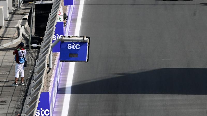 Vezi calificările din Formula 1™ pentru Marele Premiu al Arabiei Saudite. Lupta pentru pole e LIVE în AntenaPLAY și pe Antena3CNN