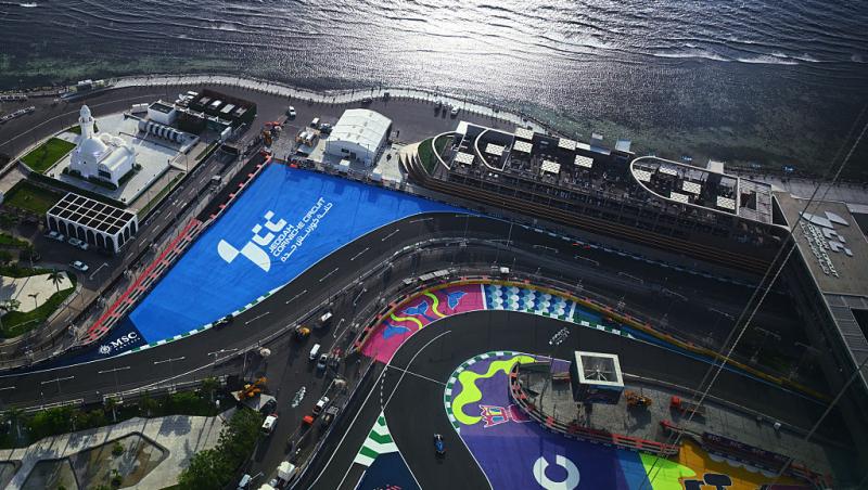 Urmărește acum cursa din Formula 1™ pentru Marele Premiu al Arabiei Saudite, LIVE pe Antena 3 CNN și în AntenaPLAY