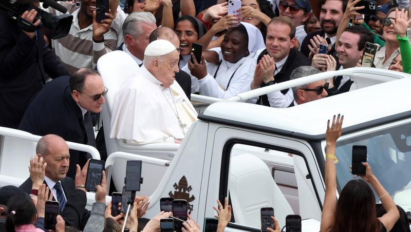 Ultimele imagini cu Papa Francisc în viață, de Paște. Cum a apărut în fața credincioșilor. Ce detaliu a ieșit la iveală