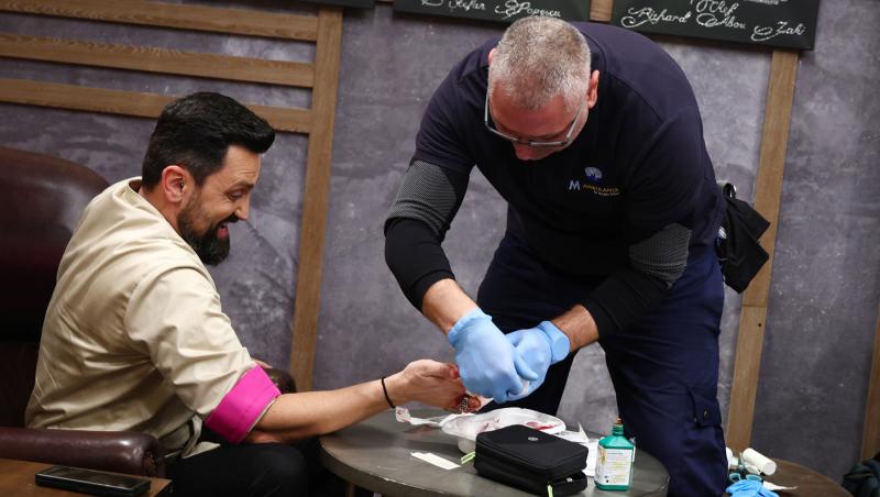 Chefi la cuțite, 22 aprilie 2025. Ce concurent a părăsit competiția după duel și de ce a ajuns Chef Orlando Zaharia la spital