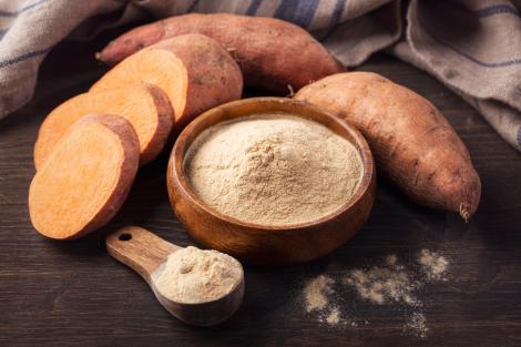 Ce este făina de cartofi dulci. Care sunt beneficiile acestui ingredient mai puțin cunoscut