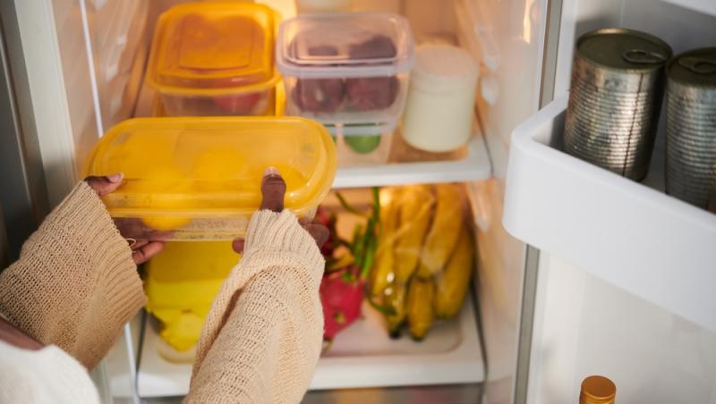 Cât se ține pasca la frigider. După câte zile nu mai poate fi consumată