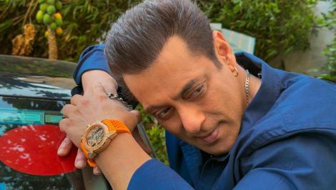 De ce nu s-a căsătorit Salman Khan până acum, nici măcar cu Iulia Vântur. Explicația oferită de tatăl său: „Caută...”
