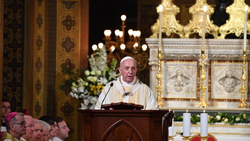 Zi de doliu național pentru Papa Francisc în România. Ce presupune acestă măsură