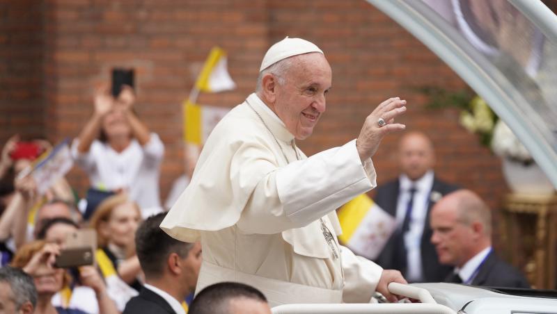 Zi de doliu național pentru Papa Francisc în România. Ce presupune acestă măsură