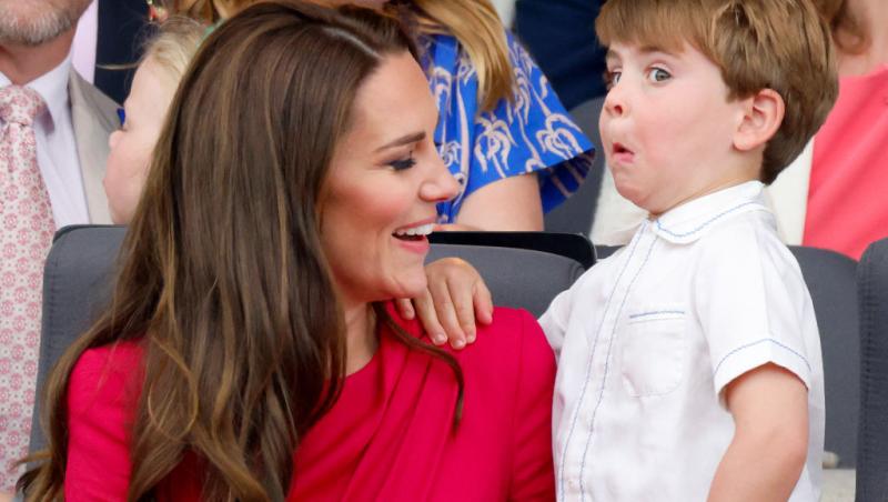 Prințul Louis a împlinit 7 ani. Prințul și Prințesa de Wales au publicat un nou portret care să marcheze momentul