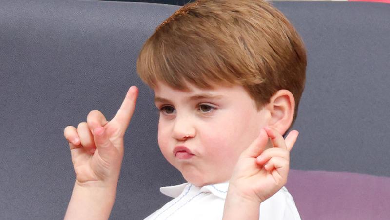 Prințul Louis a împlinit 7 ani. Prințul și Prințesa de Wales au publicat un nou portret care să marcheze momentul