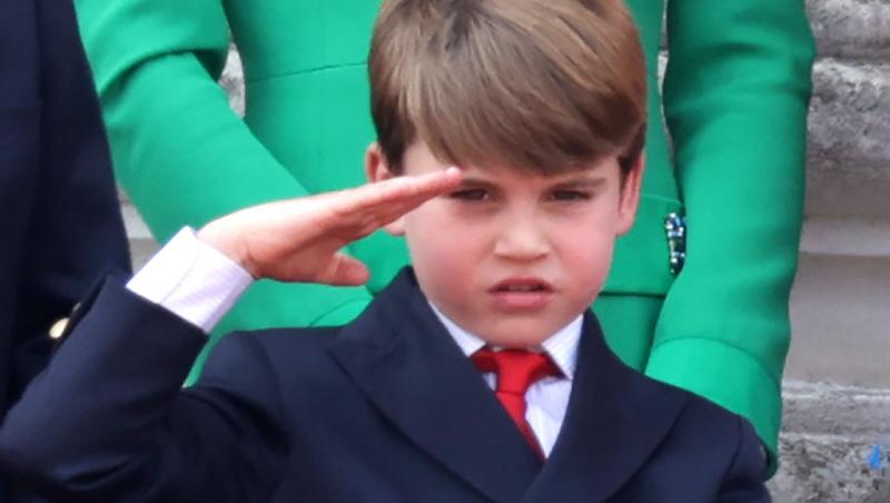 Prințul Louis a împlinit 7 ani. Prințul și Prințesa de Wales au publicat un nou portret care să marcheze momentul