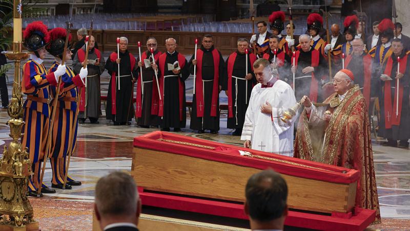 Cum își alege noul Papă numele. Detaliul pe care puțini îl știu