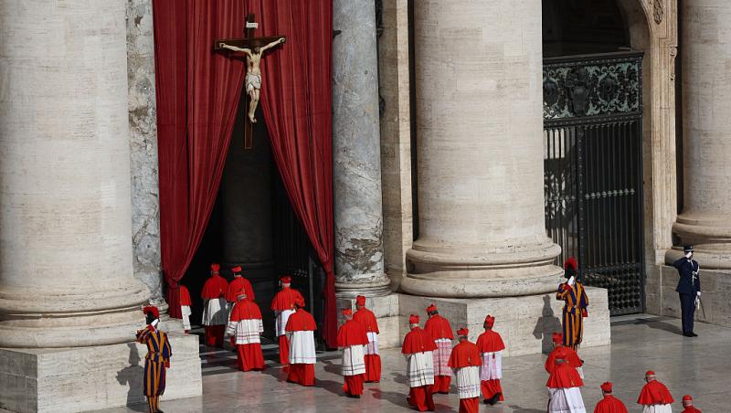 Cum își alege noul Papă numele. Detaliul pe care puțini îl știu