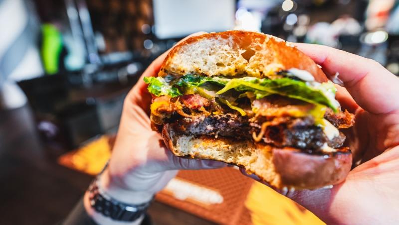 Cum arată femeia care mănâncă doar fast-food de zece ani. De ce nu gătește: „Oamenii sunt foarte preocupați de sănătatea mea”