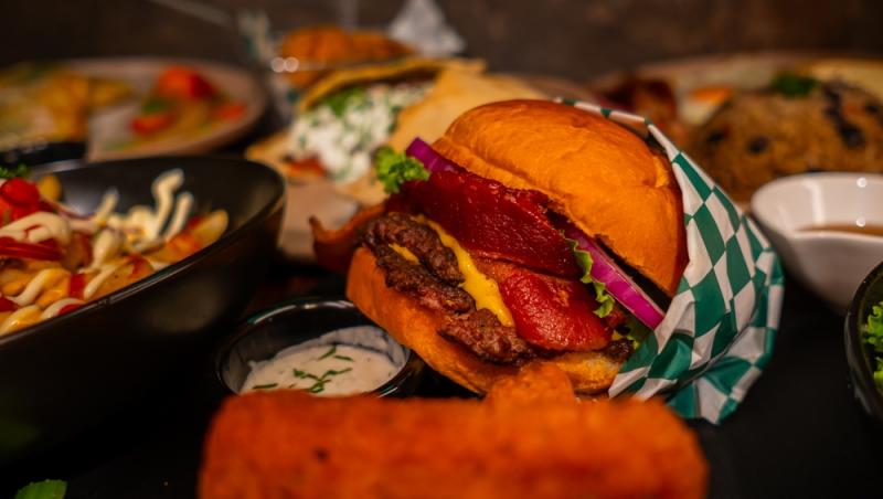 Cum arată femeia care mănâncă doar fast-food de zece ani. De ce nu gătește: „Oamenii sunt foarte preocupați de sănătatea mea”