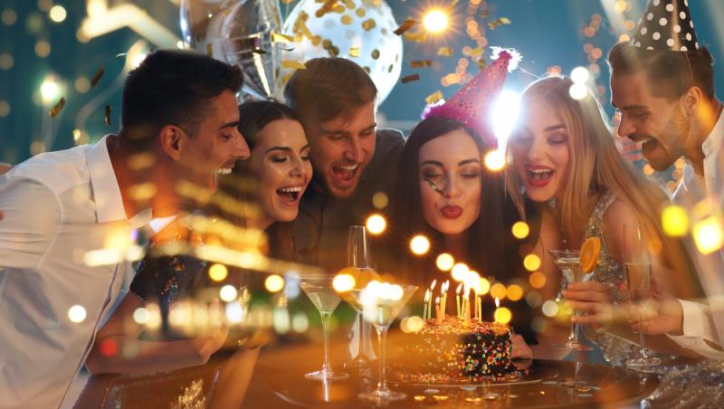 De ce se sărbătoresc zilele de naștere. Care este originea tradiției și cum s-a schimbat de-a lungul timpului