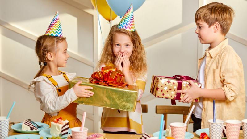 De ce se sărbătoresc zilele de naștere. Care este originea tradiției și cum s-a schimbat de-a lungul timpului