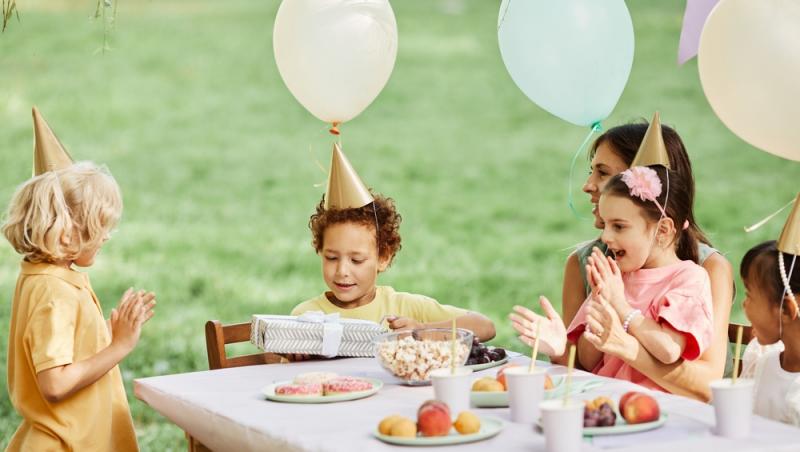 De ce se sărbătoresc zilele de naștere. Care este originea tradiției și cum s-a schimbat de-a lungul timpului