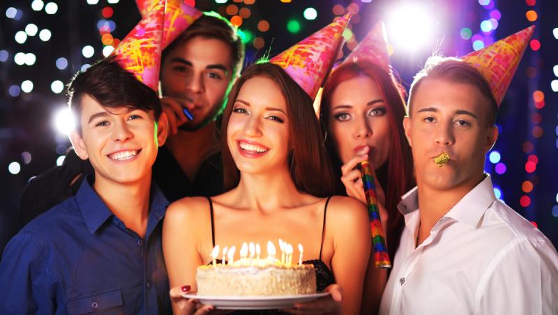 De ce se sărbătoresc zilele de naștere. Care este originea tradiției și cum s-a schimbat de-a lungul timpului